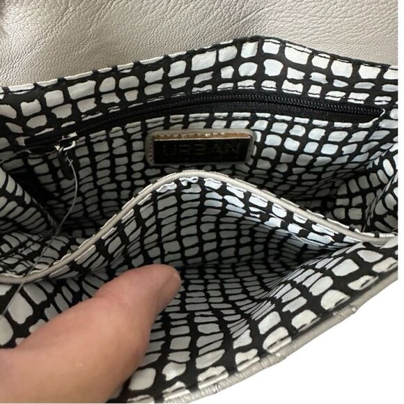 NWT Vegan Leather Crossbody Bag Urban Expressions Misty Grey, PETA Approved - Picture 8 of 8